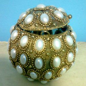 Metal Purses Manufacturer Supplier Wholesale Exporter Importer Buyer Trader Retailer in Mumbai Maharashtra India